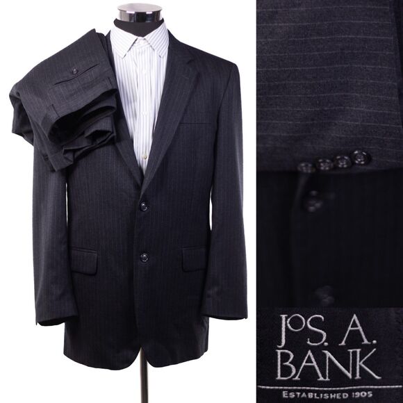 Jos A Bank Gray striped 2-piece suit men size 42L Pleated pants sz